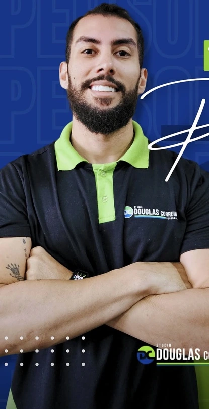 Douglas Correia, personal trainer do studio